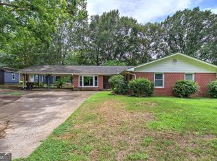 16 Jones Mill Pl, Cartersville, GA 30120