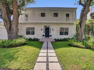 4565 N Bay Rd, Miami Beach, FL 33140