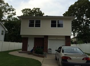 12 Sentinel Pl, Massapequa, NY 11758