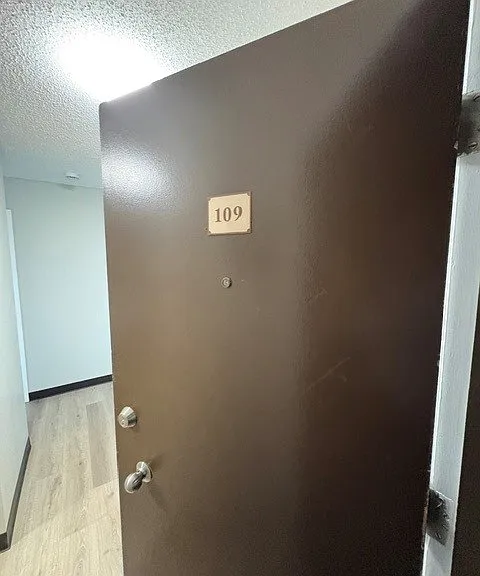 432 Huntsville Cres NW #109 — Photo 1