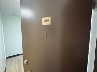 432 Huntsville Cres NW #109, Calgary, AB T2K 5E1