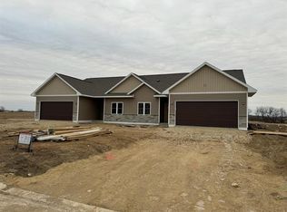 537 S 7th St, Evansville, WI 53536