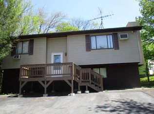 5189 Classic Dr, Tobyhanna, PA