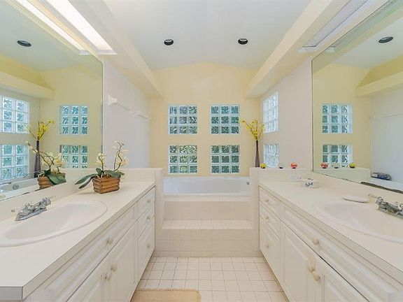 5th image of 2721 Whippoorwill Ln