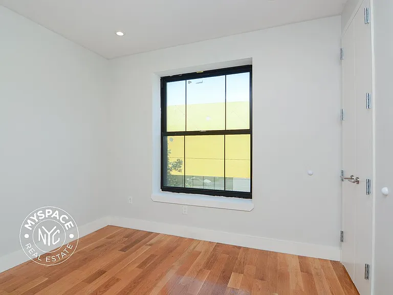 951 Prospect Pl #4R — Photo 4