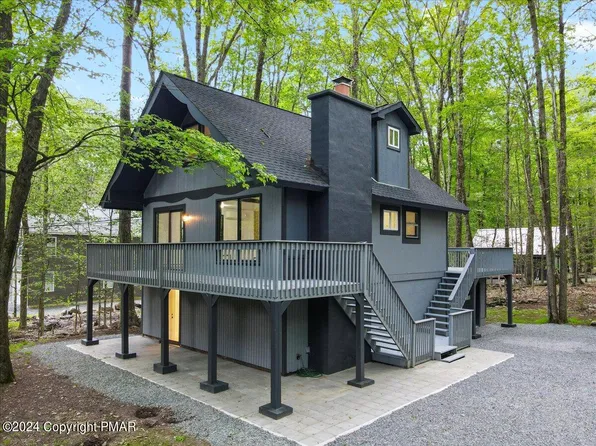 226 Ridge Rd, Pocono Lake, PA 18347