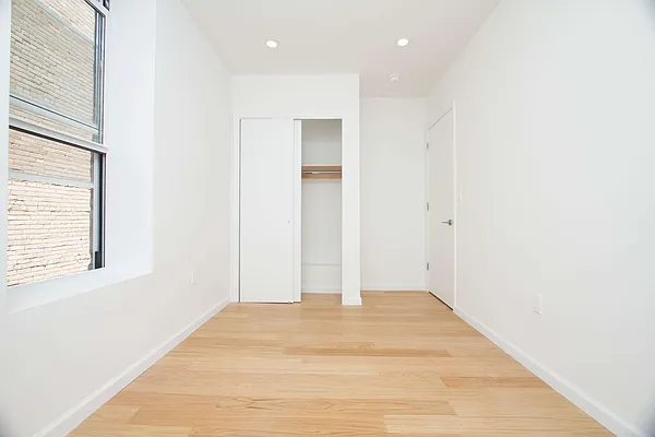 Rented by Nooklyn NYC LLC | media 60