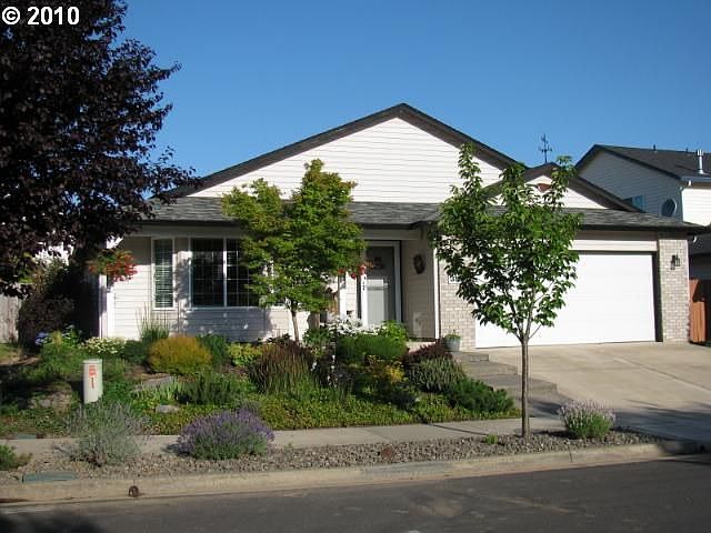 1st image of 3121 SE Quail Ln
