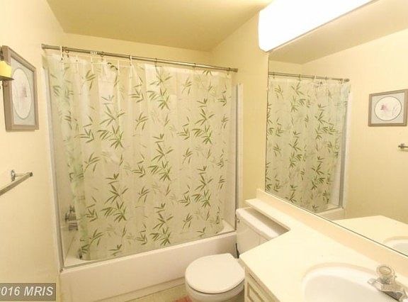 3rd image of 9805 Muirfield Dr