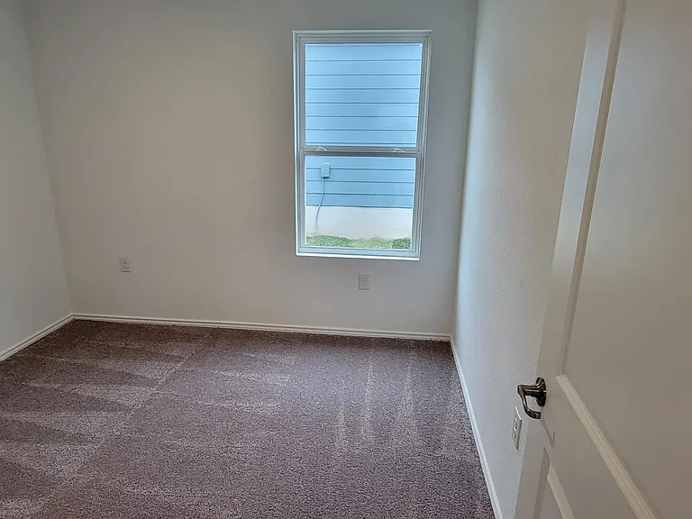 10010 Ana Hts — Photo 17