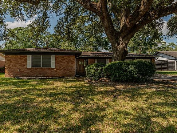 3rd image of 2195 Shady Ln