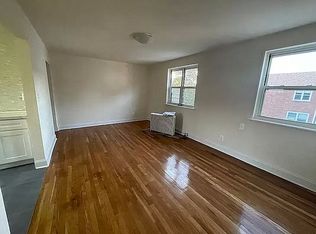 61-07 224th St #B, Oakland Gardens, NY 11364
