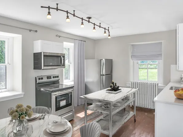 Beautifully Renovated 4 Bed / 1.5 Bath - Single Family Home in Perkiomenville, 722 Faust Rd, Perkiomenville, PA 18074