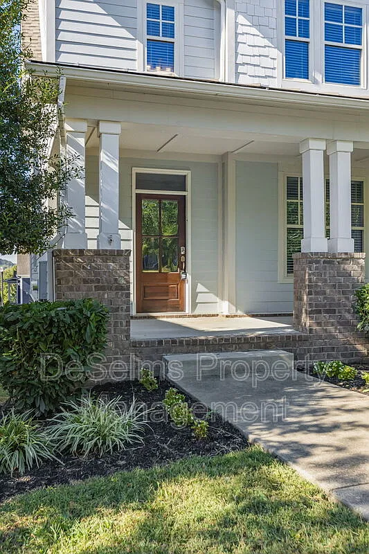 3 bed, 2.5 bath, 2355 sqft, $3,750 — Photo 2