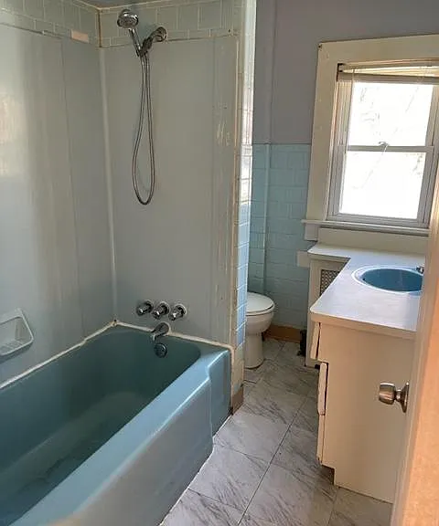 513 Powell Ave #2 — Photo 2