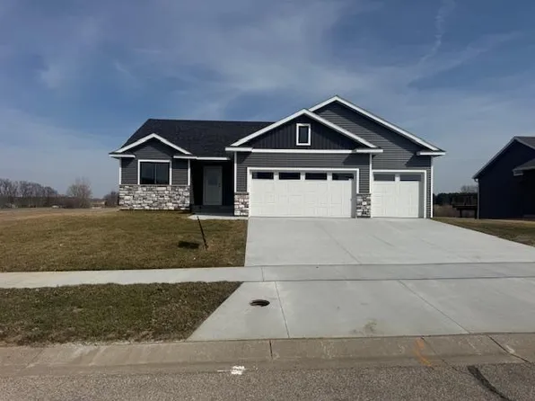 903 7th Ave, Wanamingo, MN 55983