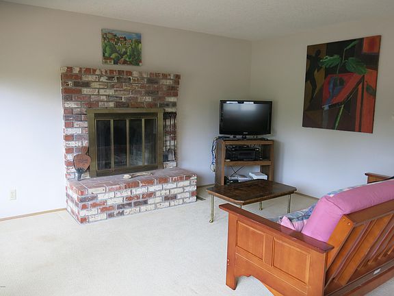 3rd image of 5450 Palisades Dr