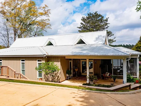 376 Lakeview Dr, Abbeville, AL 36310