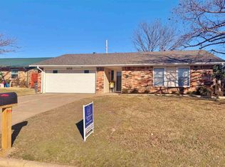 906 SW 60th St, Lawton, OK 73505