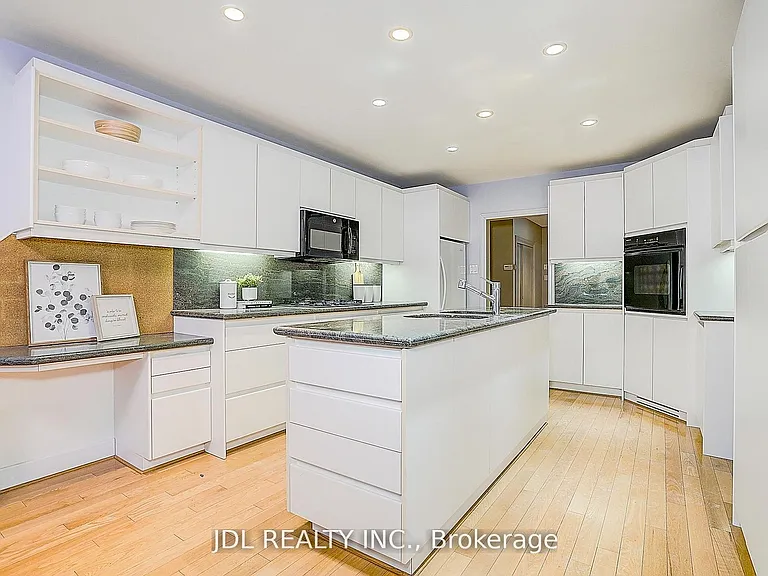 87 Munro Blvd — Photo 12