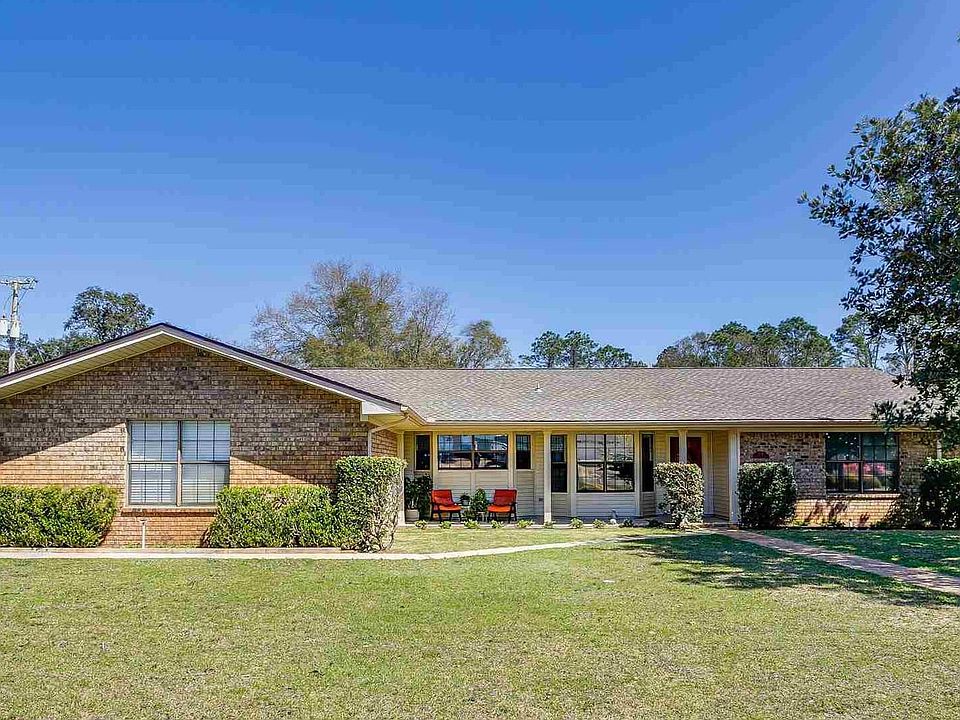 1st image of 304 S Arabian Dr