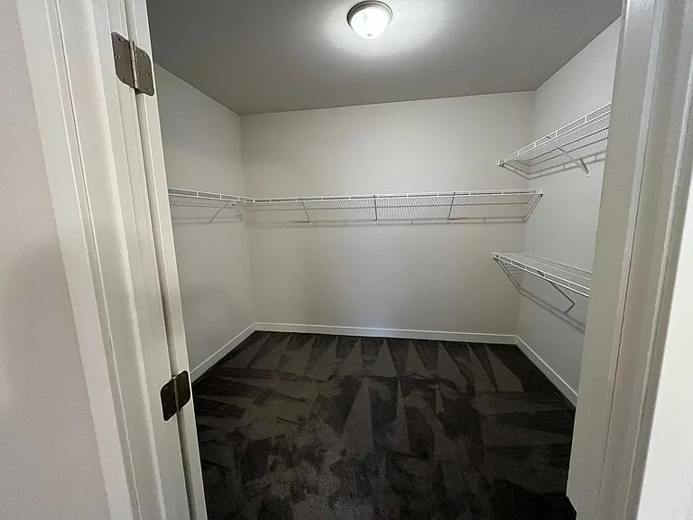 Cottage Grove Commons: Gaston — Photo 123