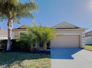 10810 Standing Stone Dr, Wimauma, FL 33598
