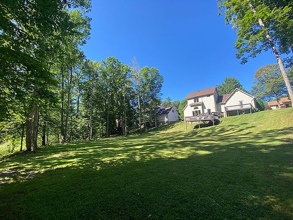 3rd image of 21 Sandlewood Dr