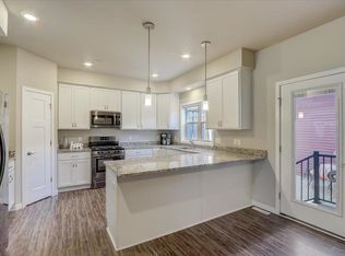 1505 Okeeffe Ave, Sun Prairie, WI 53590