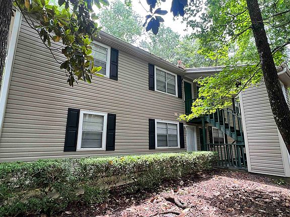 2nd image of 2985 Woodrich Dr