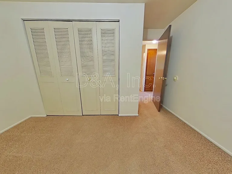 803 SW 8th St #7 — Photo 7