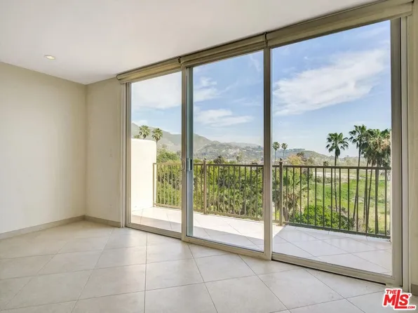 23901 Civic Center Way APT 124, Malibu, CA 90265