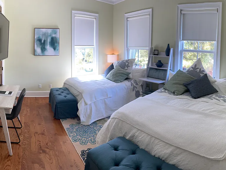 212 Houston St — Photo 1