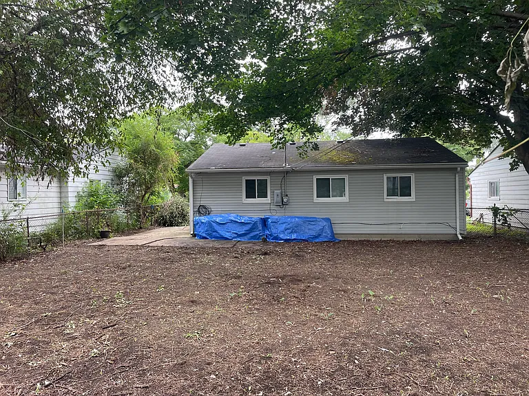 21911 Fern Ave — Photo 16