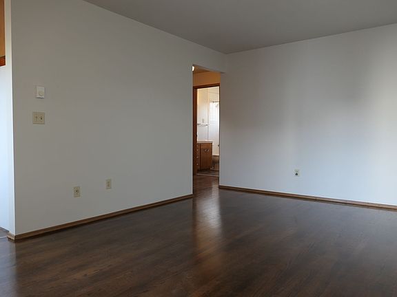 3rd image of 6530 24th Ave NW APT 8