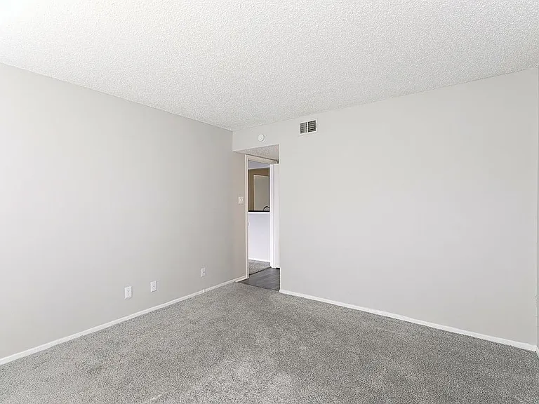 City Summit Apartments — Photo 82