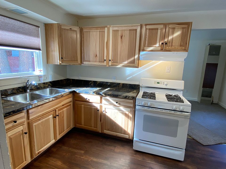 1st image of 2164 Helen Ave