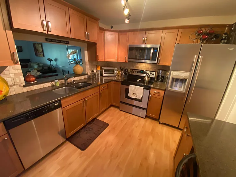 9035 Vineyard Lake Dr — Photo 4