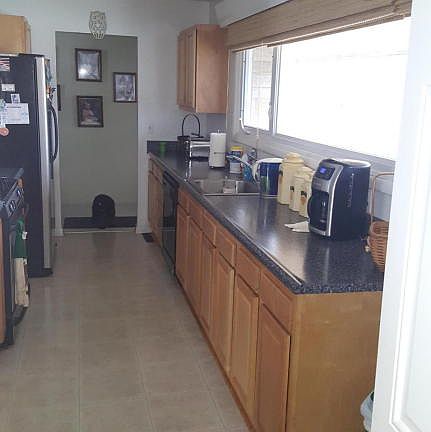 3rd image of 90 E Hallett St