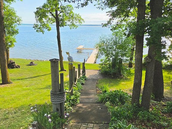 2nd image of 10143 Mounds Point Dr