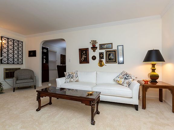 3rd image of 8132 188th St