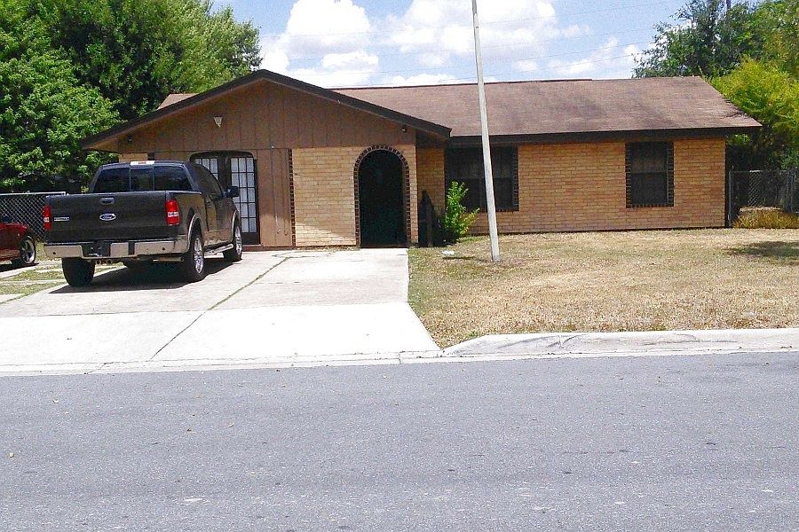 1st image of 120 Easy St