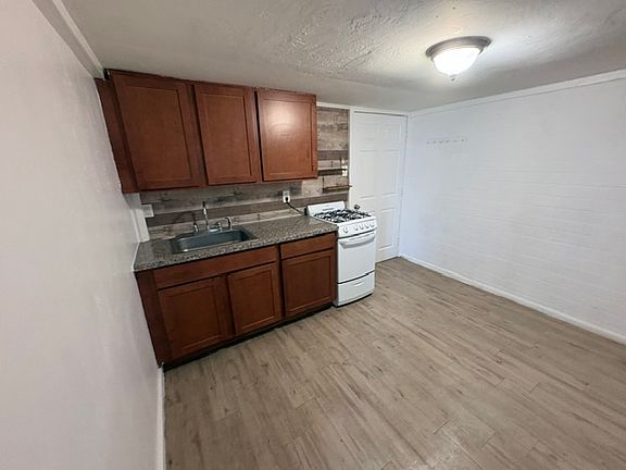 2nd image of 3607 W Meadowbrook Ave #2