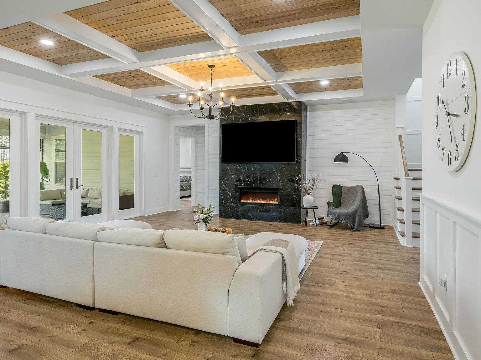 5 bed, 3868 sqft, $8,000 — Photo 4