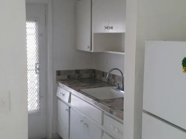 2555 SW 67th Ave, Miami, FL 33155