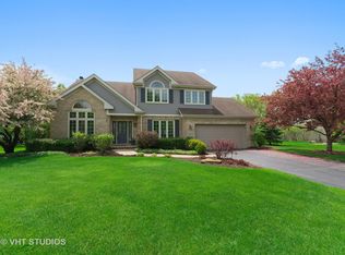 320 Sauk Dr, Batavia, IL 60510