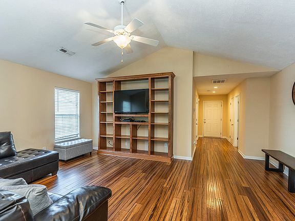 5th image of 3221 Creek Path Ln