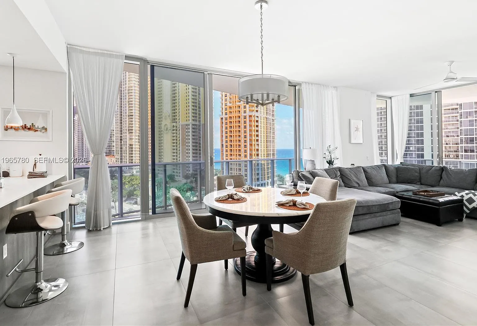 Aurora Condominium — Photo 3