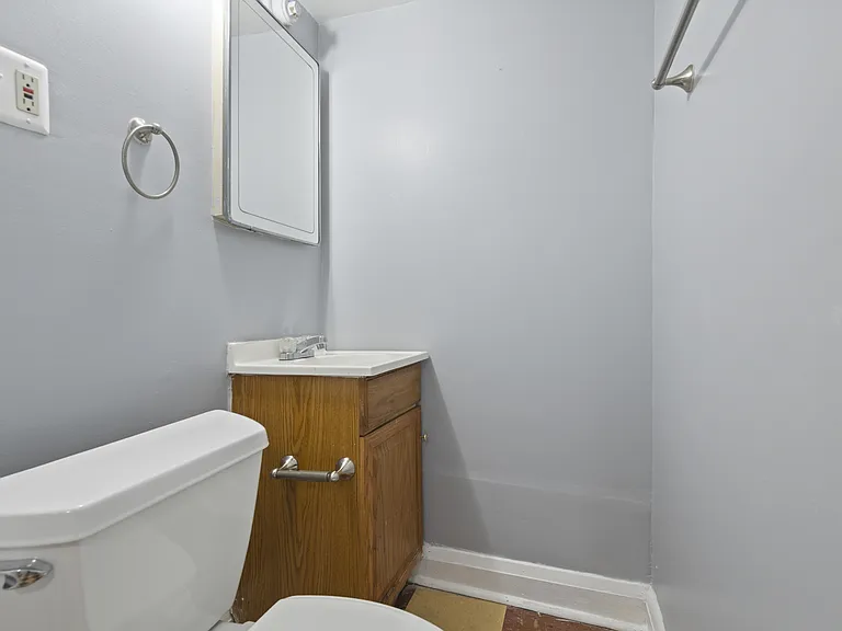 2600 N Longwood St #1 — Photo 25