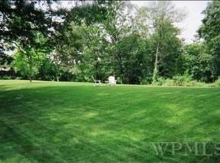 7 Lois Ln, Poughkeepsie, NY 12603